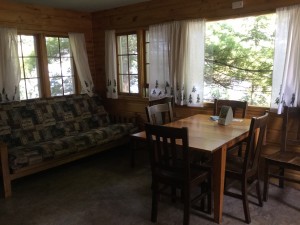 Dun-Rovin-inside